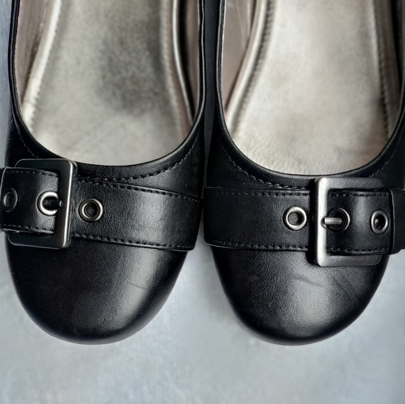 Ecco | Black Leather Wedge Shoes with Silver Buckle Womens Size 38 Womens 8 - Picture 4 of 13